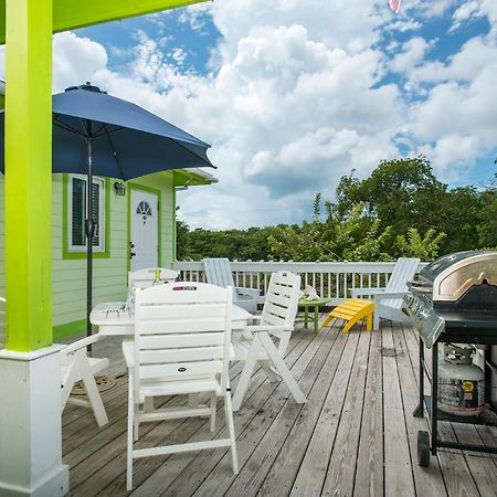 Sir Charles Guest House Palmetto Point Екстериор снимка