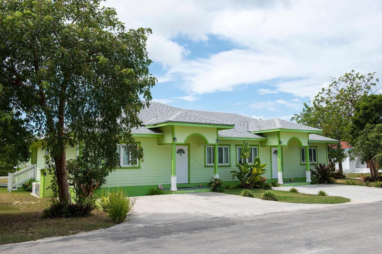 Sir Charles Guest House Palmetto Point Екстериор снимка