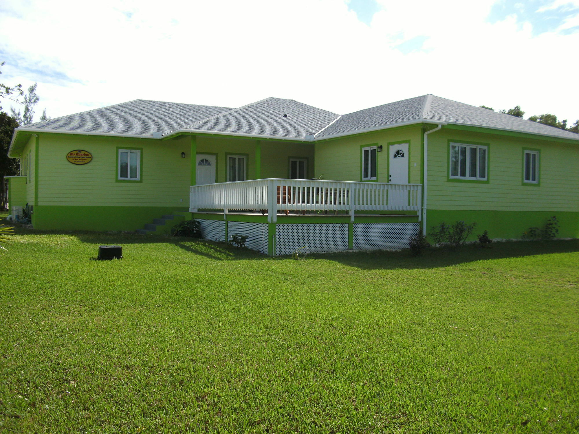 Sir Charles Guest House Palmetto Point Екстериор снимка