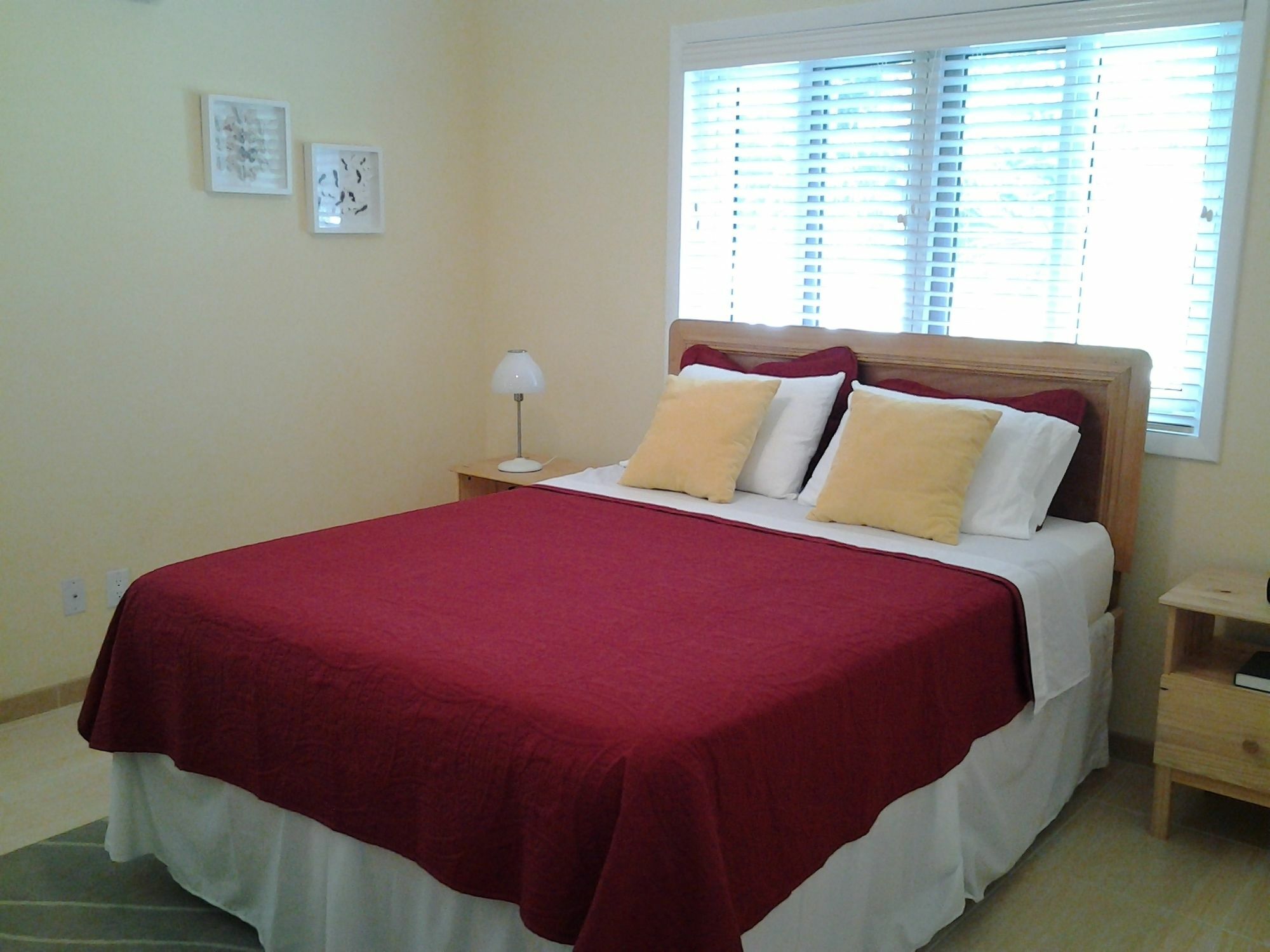 Sir Charles Guest House Palmetto Point Екстериор снимка