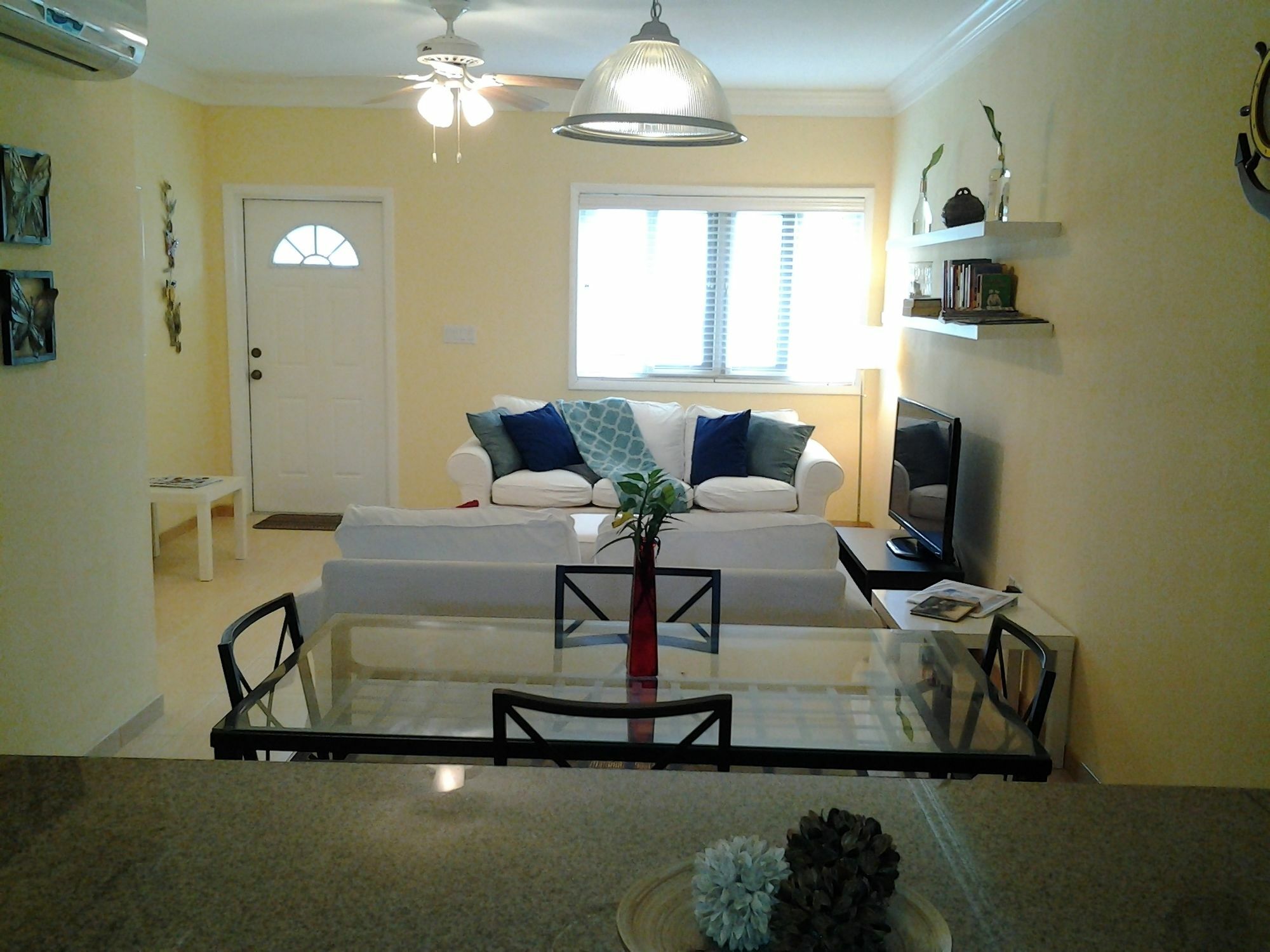 Sir Charles Guest House Palmetto Point Екстериор снимка