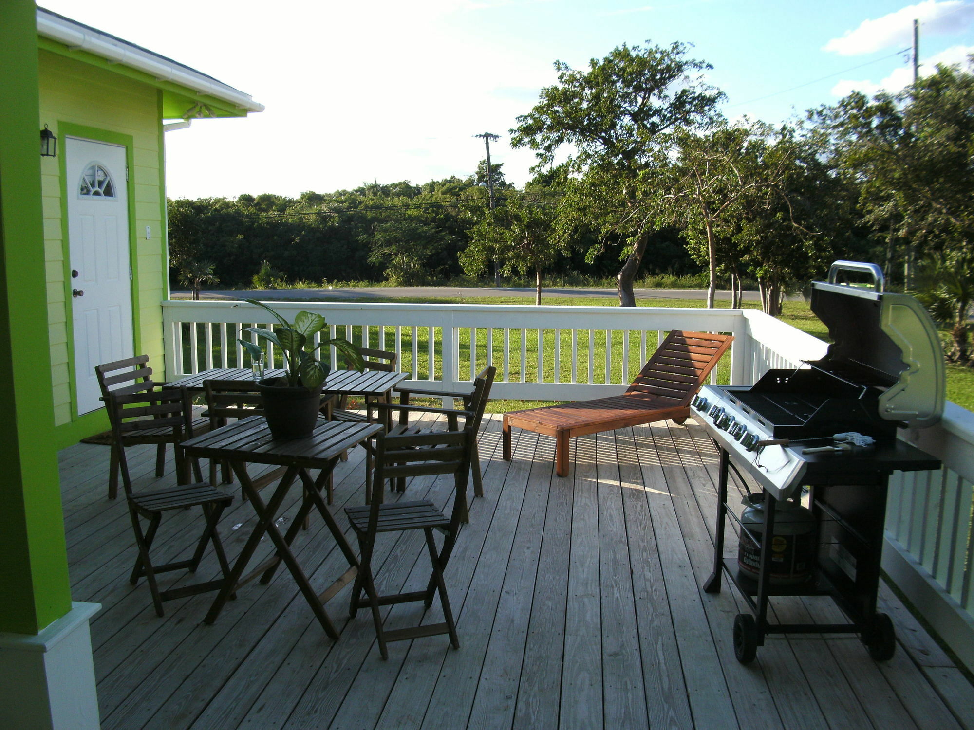 Sir Charles Guest House Palmetto Point Екстериор снимка